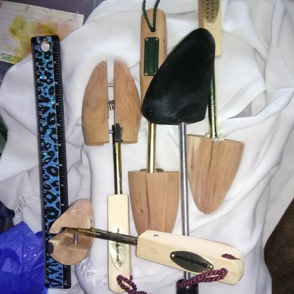 4 sets of Cedar shoe trees aka SHOE SAVERS - Picture 3 of 3